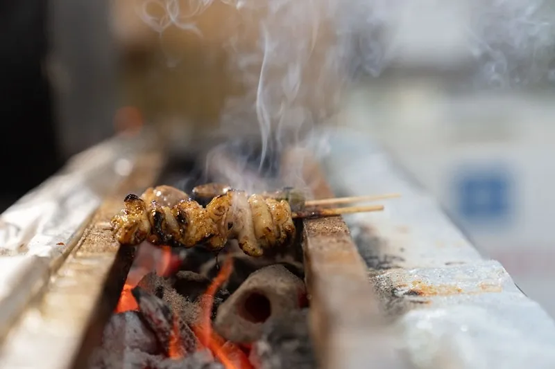 料理の内容や空間の一部がわかる資料