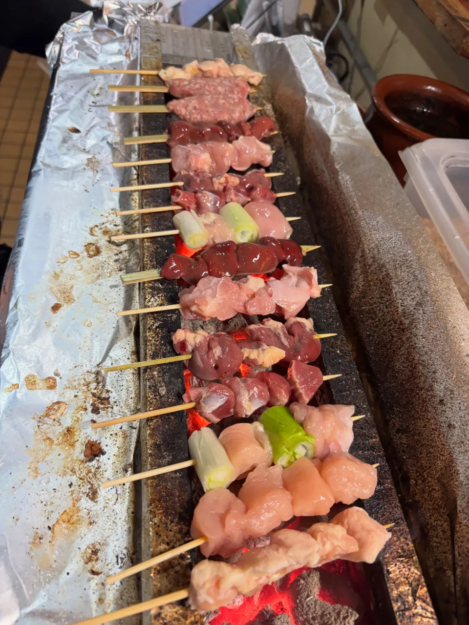 肌寒さが一段と増し炭火の香ばしさが引き立つ夜✨